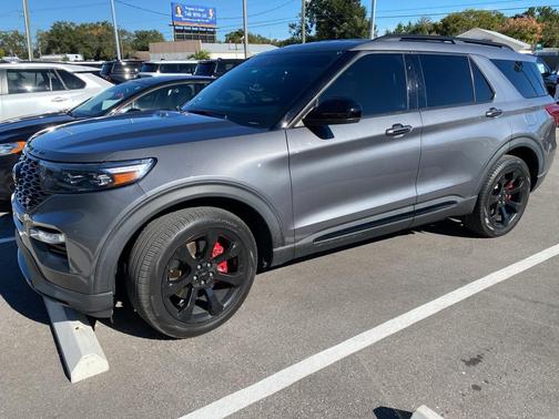 2022 Ford Explorer ST