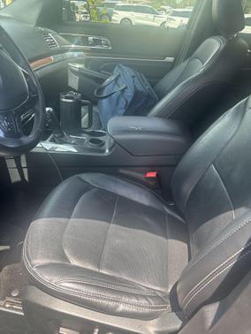Agate Black Metallic 2019 Ford Explorer Limited
