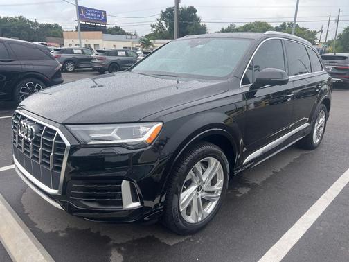 2021 Audi Q7 45 Premium