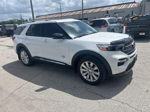Star White Metallic Tri-Coat 2023 Ford Explorer King Ranch