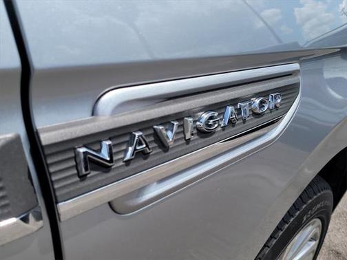 2024 Lincoln Navigator Premiere