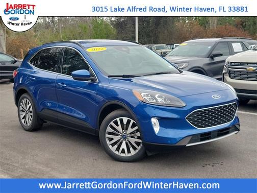 2022 Ford Escape Titanium