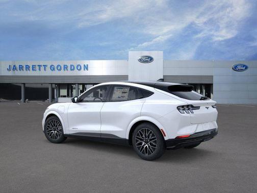 Star White Metallic Tri-Coat 2026 Ford Mustang Mach-E Premium