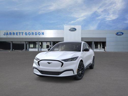 Star White Metallic Tri-Coat 2026 Ford Mustang Mach-E Premium