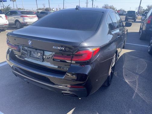 2021 BMW 530 530i