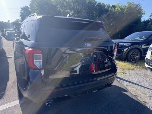 Agate Black Metallic 2023 Ford Explorer ST-Line