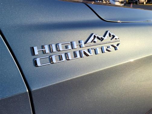 2025 Chevrolet Tahoe 4WD High Country