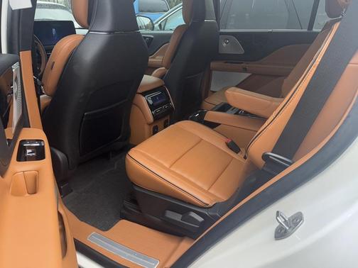 2025 Lincoln Aviator Black Label AWD