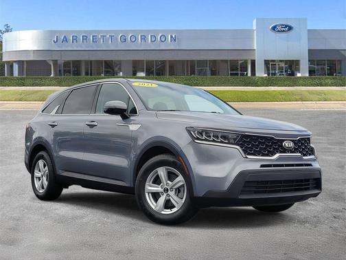 Everlasting Silver 2021 Kia Sorento LX
