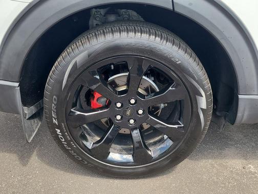 Star White Metallic Tri-Coat 2020 Ford Explorer ST