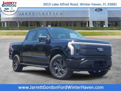 2025 Ford F-150 Lightning Flash