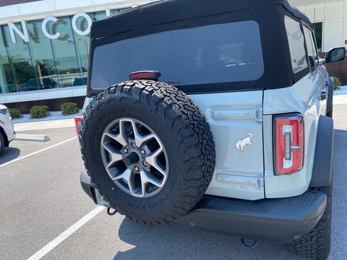 Cactus Gray 2024 Ford Bronco Badlands
