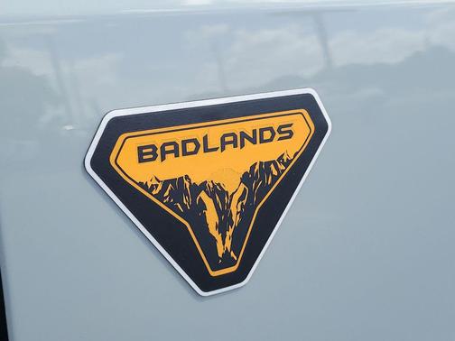 Cactus Gray 2024 Ford Bronco Badlands