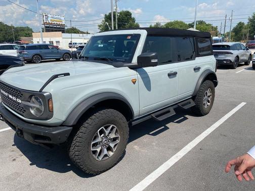 Cactus Gray 2024 Ford Bronco Badlands