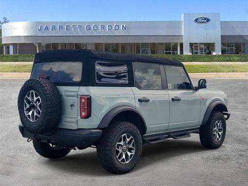 Cactus Gray 2024 Ford Bronco Badlands