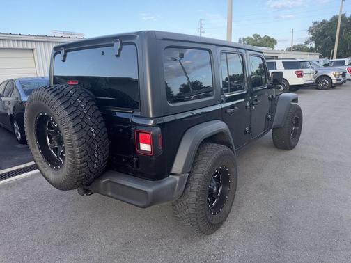 2022 Jeep Wrangler Unlimited Sport