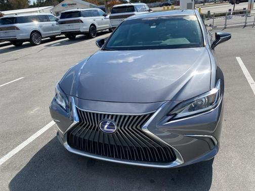 2021 Lexus ES 300h Base