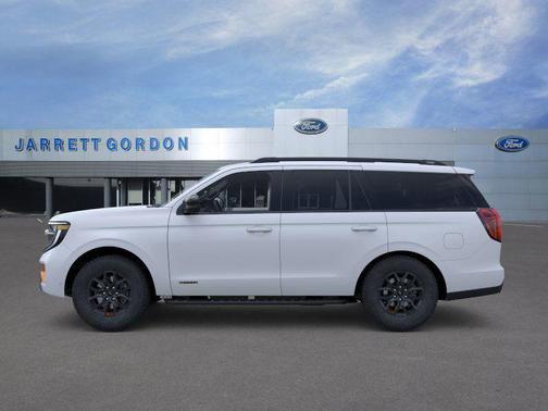 Space Silver Metallic 2026 Ford Expedition Tremor