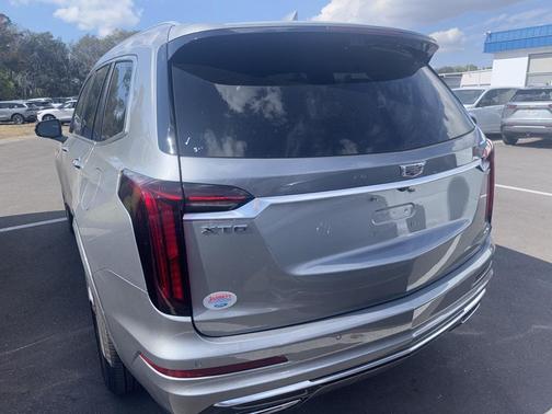 2024 Cadillac XT6 Premium Luxury FWD