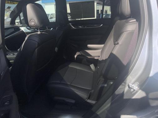 2024 Cadillac XT6 Premium Luxury FWD