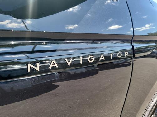 2025 Lincoln Navigator Black Label
