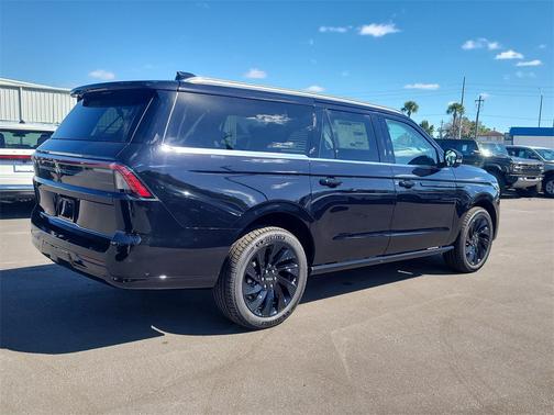2025 Lincoln Navigator Black Label