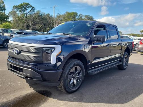 2025 Ford F-150 Lightning Flash