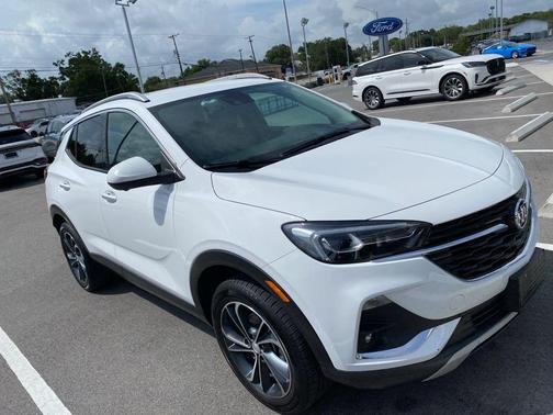 Summit White 2021 Buick Encore GX Essence