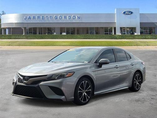 Celestial Silver Metallic 2020 Toyota Camry SE