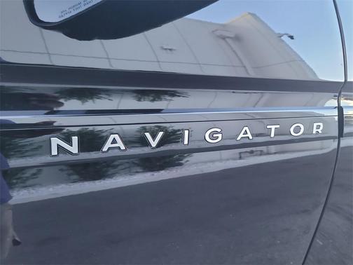 2025 Lincoln Navigator Black Label