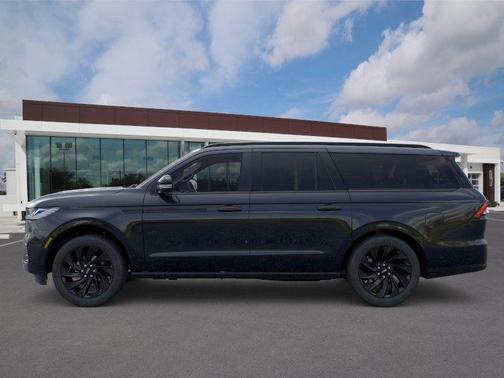 Infinite Black Metallic Clearcoat 2026 Lincoln Navigator Reserve