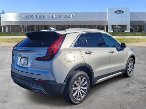 2022 Cadillac XT4 Premium Luxury
