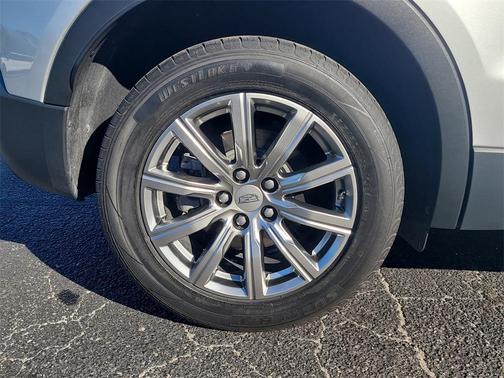 2022 Cadillac XT4 Premium Luxury