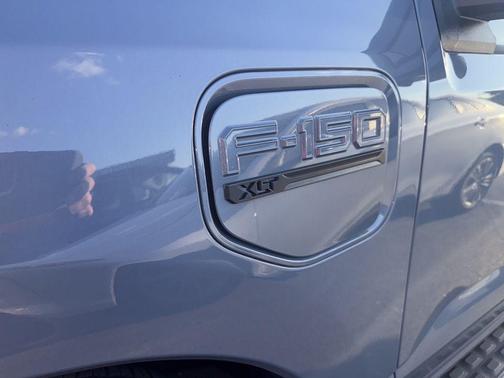 2023 Ford F-150 Lightning XLT