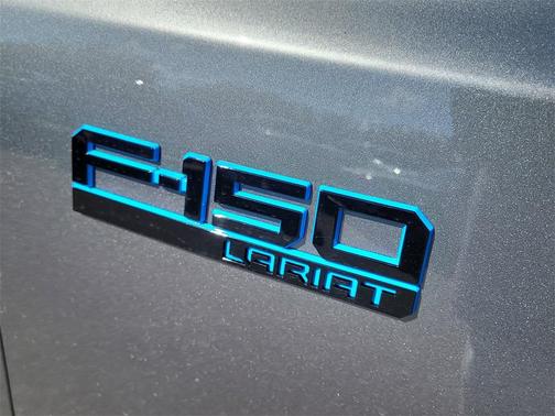 2025 Ford F-150 Lightning LARIAT