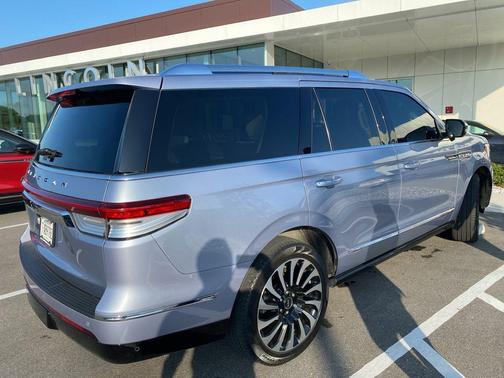 Chroma Crystal Blue Metallic Premium Colorant 2022 Lincoln Navigator Black Label