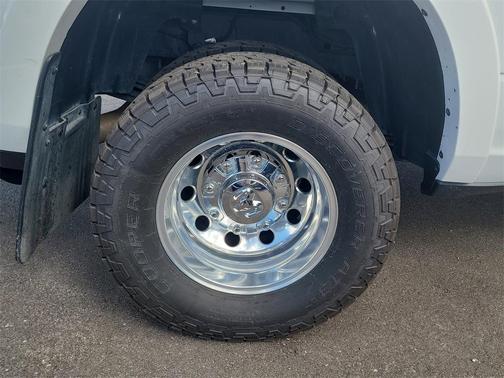 2022 RAM 3500 Laramie Crew Cab 4x4 8' Box