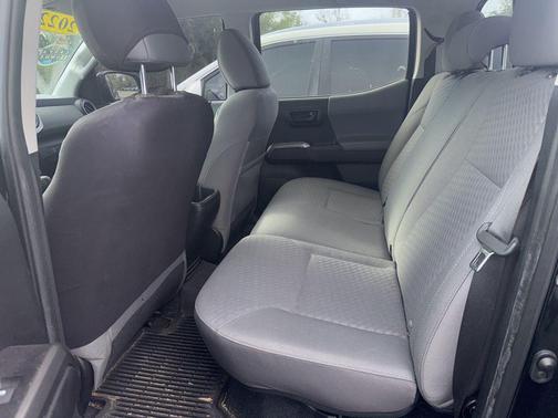 2022 Toyota Tacoma SR