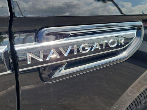 Infinite Black 2021 Lincoln Navigator Reserve