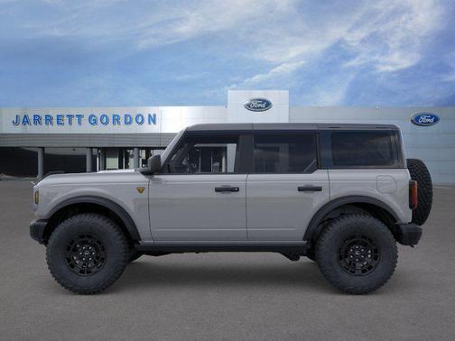 Avalanche Gray 2026 Ford Bronco Badlands