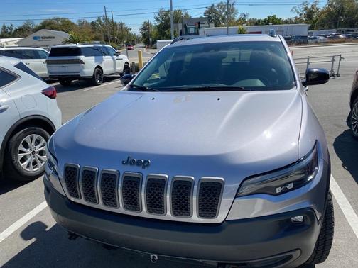 2022 Jeep Cherokee Trailhawk