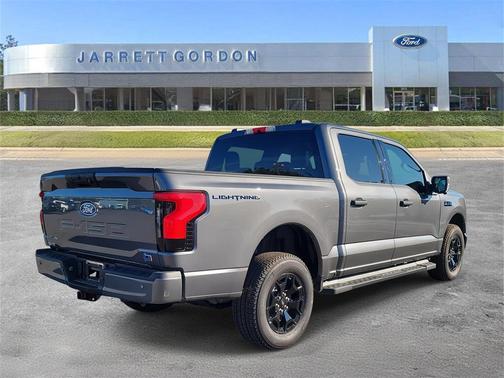 2025 Ford F-150 Lightning XLT