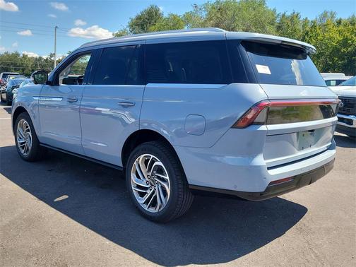 2025 Lincoln Navigator Reserve