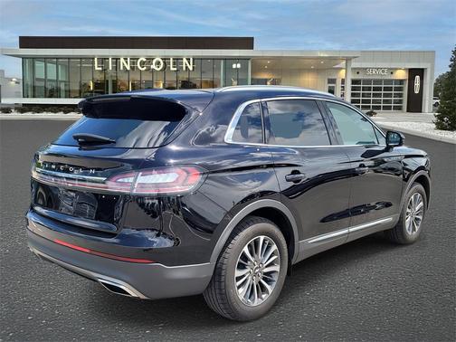2023 Lincoln Nautilus Standard