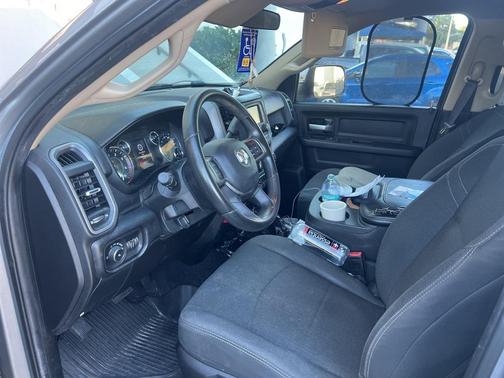 2019 RAM 2500 Tradesman Crew Cab 4x4 6'4' Box