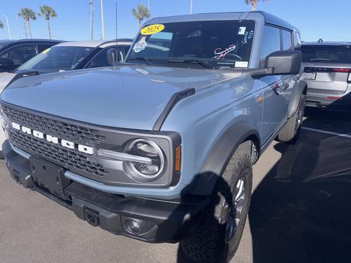 2025 Ford Bronco Badlands