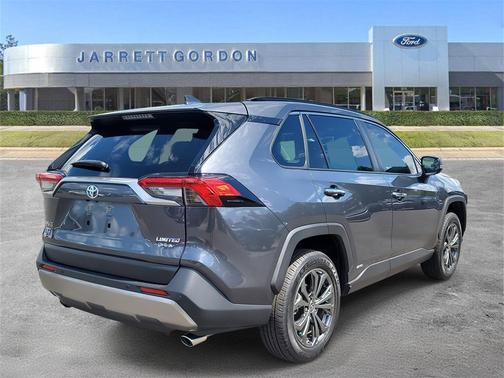 2025 Toyota RAV4 Hybrid SE