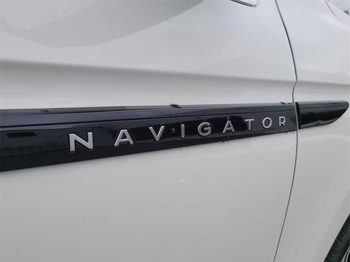 2025 Lincoln Navigator Black Label