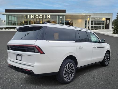 2025 Lincoln Navigator Black Label