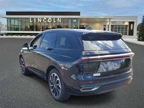 2025 Lincoln Nautilus Reserve